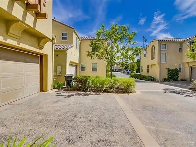 912 Mira Lago Way — Photo 4