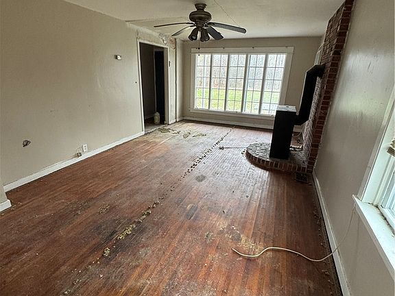4th image of 1236 Saunders Sett Rd