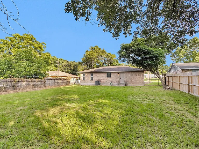213 County Line Rd — Photo 23