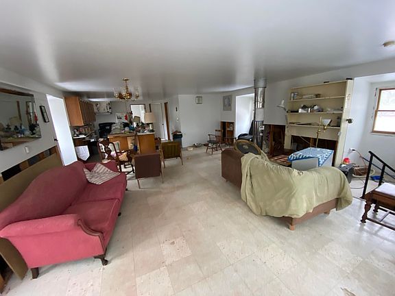 2nd image of 21 Atwood Ln