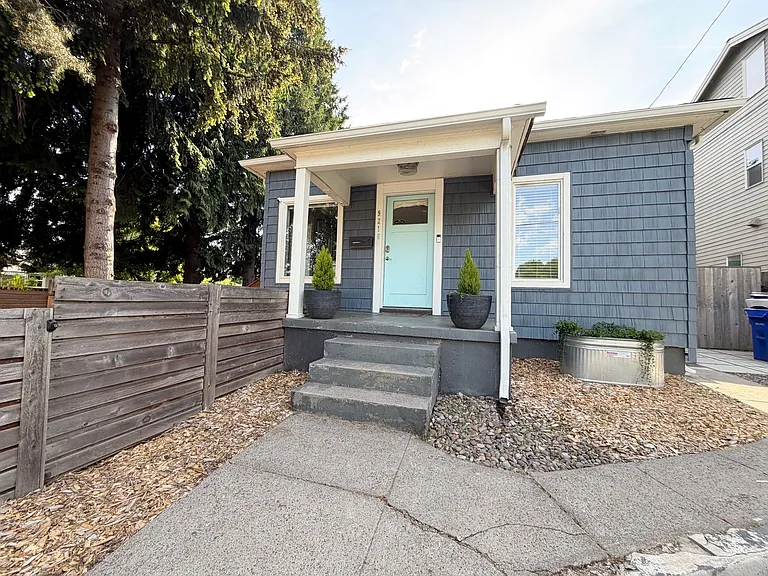 9216 N Portsmouth Ave — Photo 36