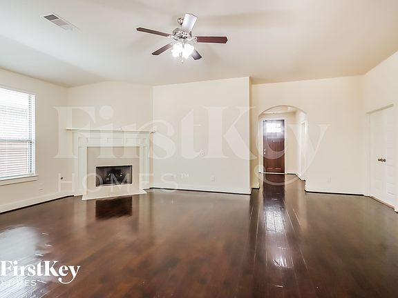 3rd image of 21611 Royal Troon Dr