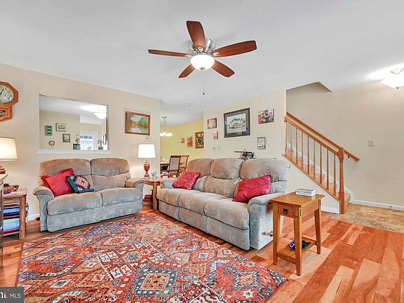 3rd image of 160 Daplin Ave