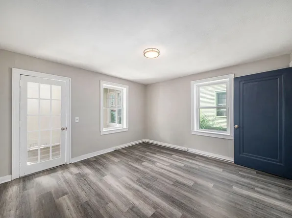 210 Old Orchard Pl APT 5, Kalamazoo, MI 49007