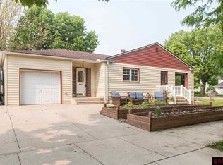226 Locust St, Saint Peter, MN 56082