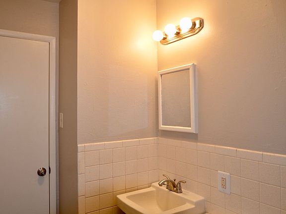 5th image of 85 Harlan St APT 5