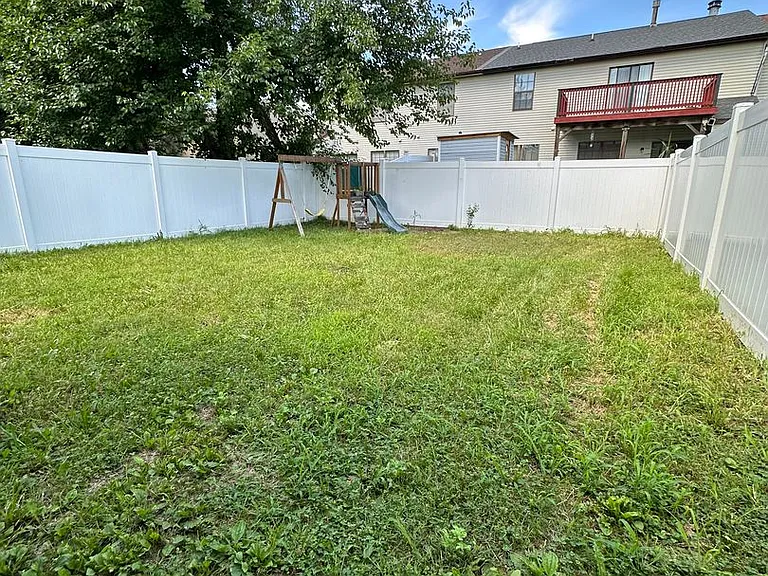 18 Harrington Ln — Photo 25