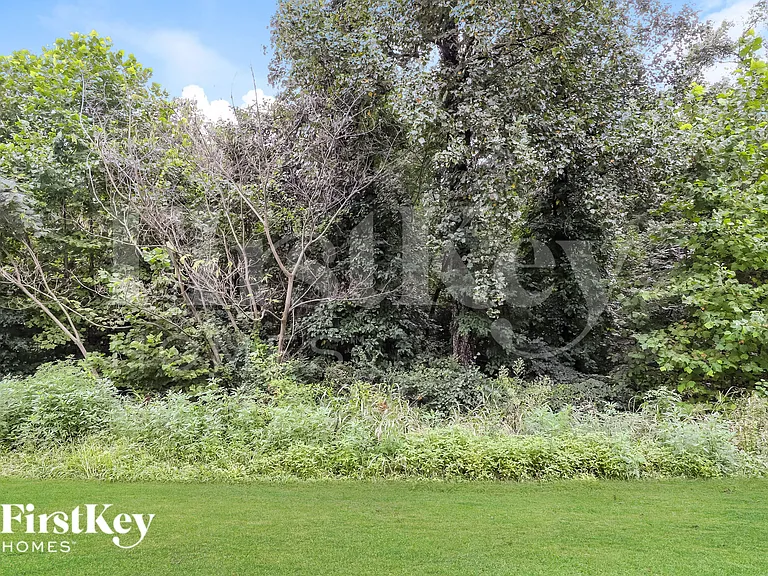 2204 Matthew Oaks Ct — Photo 15