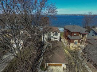 4401 Winnequah Rd, Monona, WI 53716