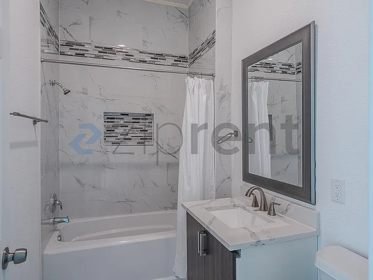 4123 Avenue M 1/2 — Photo 23