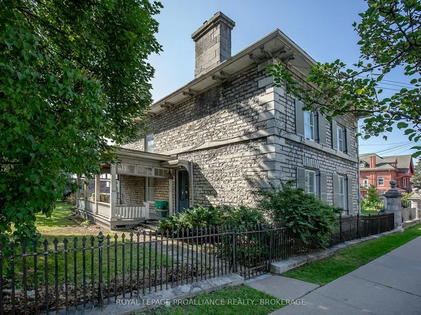 223 King St E, Kingston, ON K7L 3A7