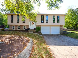 1189 White Oak Rd, Amelia, OH 45102