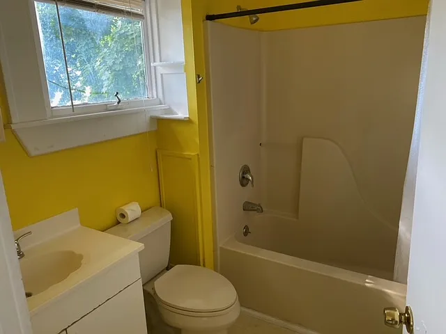 Upper bathroom