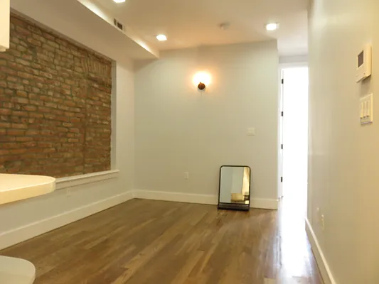 Rented by Rennit Inc. | media 19