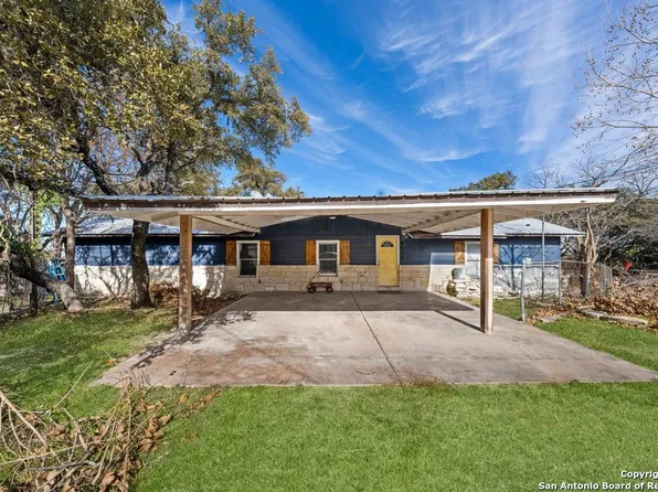 204 DREAMLAND DR, Canyon Lake, TX 78133