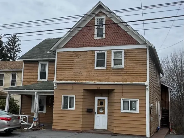 219 Main St, Dupont, PA 18641