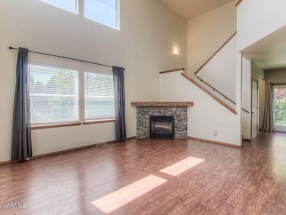 3rd image of 1406 S 79th Ave