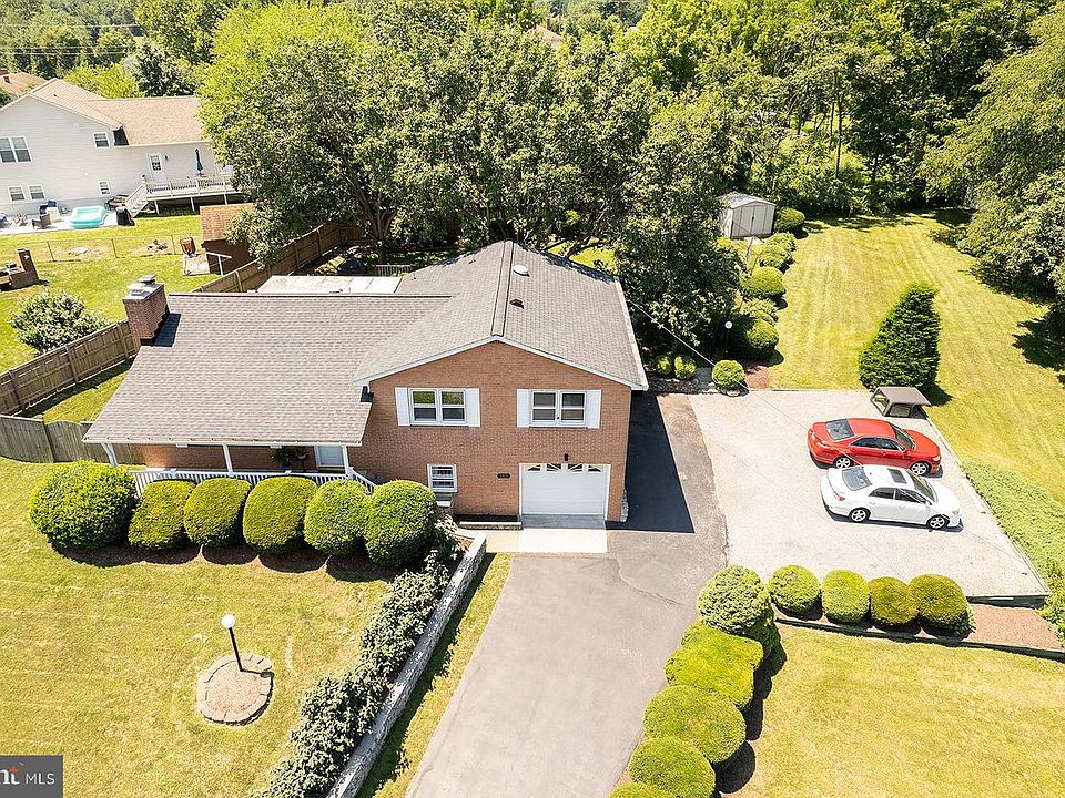 1st image of 152 Wilkins Dr