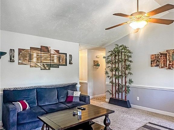 5th image of 1017 Thistle Gold Dr