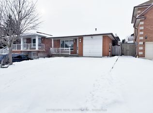 7 Quincy Ct, Hamilton, ON L8W2T4