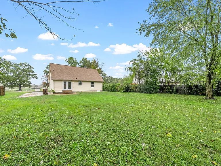 410 Appleton Dr — Photo 27