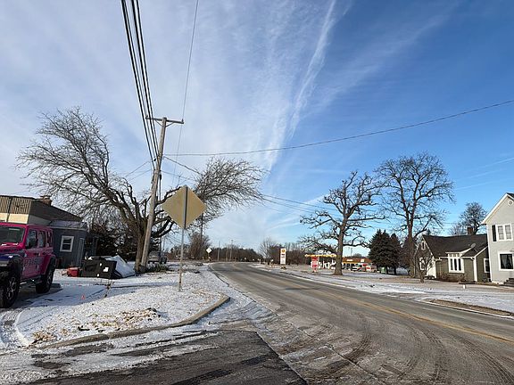 5th image of 209 W Galena Rd