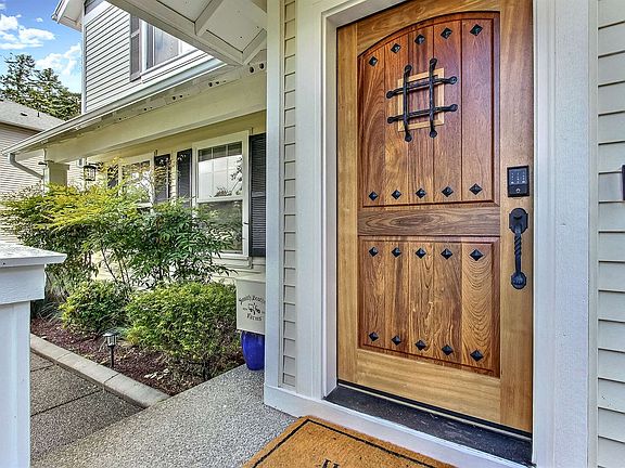 3rd image of 2447 Wallace St