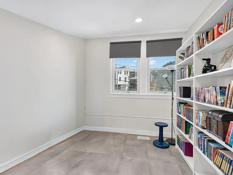 1272 Owen Pl NE — Photo 14