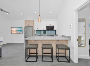 710 Jasmine Ave #B, Corona Del Mar, CA 92625