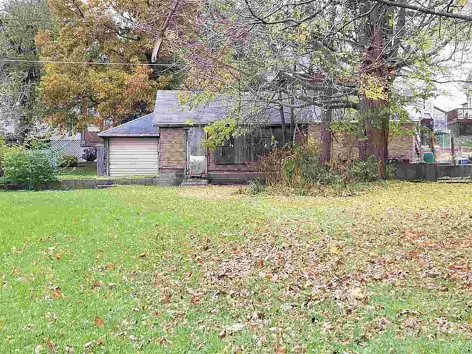 2nd image of 2716 Roosevelt St