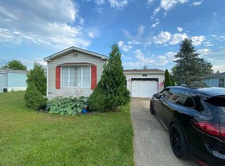 20 Golden Pond Est, Akron, NY 14001