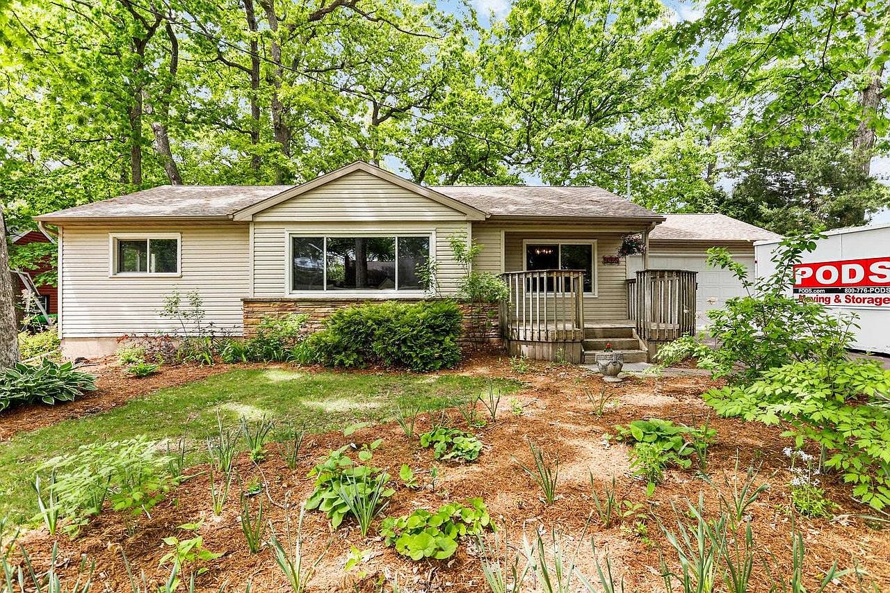 Apple - kouuuuuki 4705 Glenbrook Dr, Grapevine, TX 76051 | Zillow