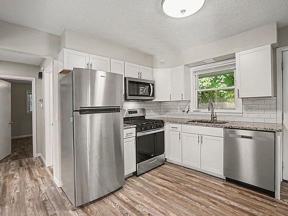 5th image of 2715 James Ave