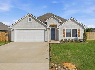 173 Brazos Bnd, Snook, TX 77879