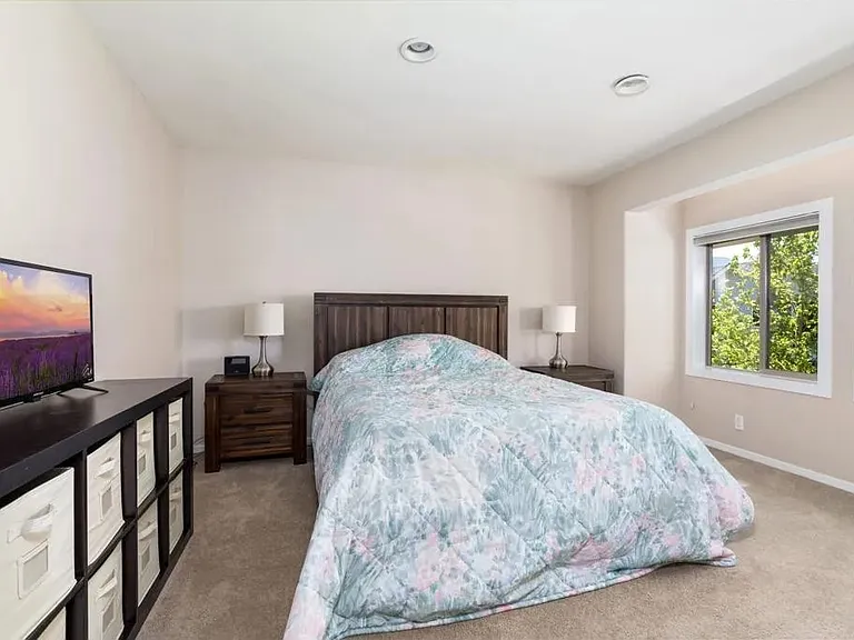 314 Beach Dr — Photo 9