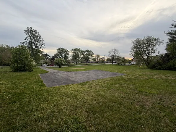 110 Douglas Dr, Glasgow, KY 42141