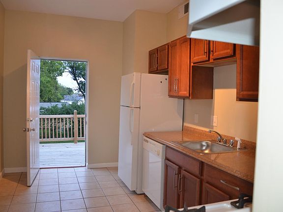 Kitchen with deck access