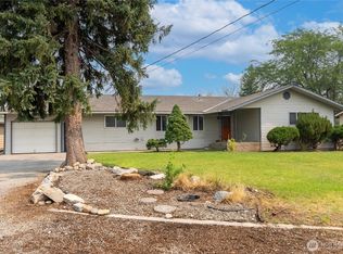 717 W Ridge Dr, Omak, WA 98841