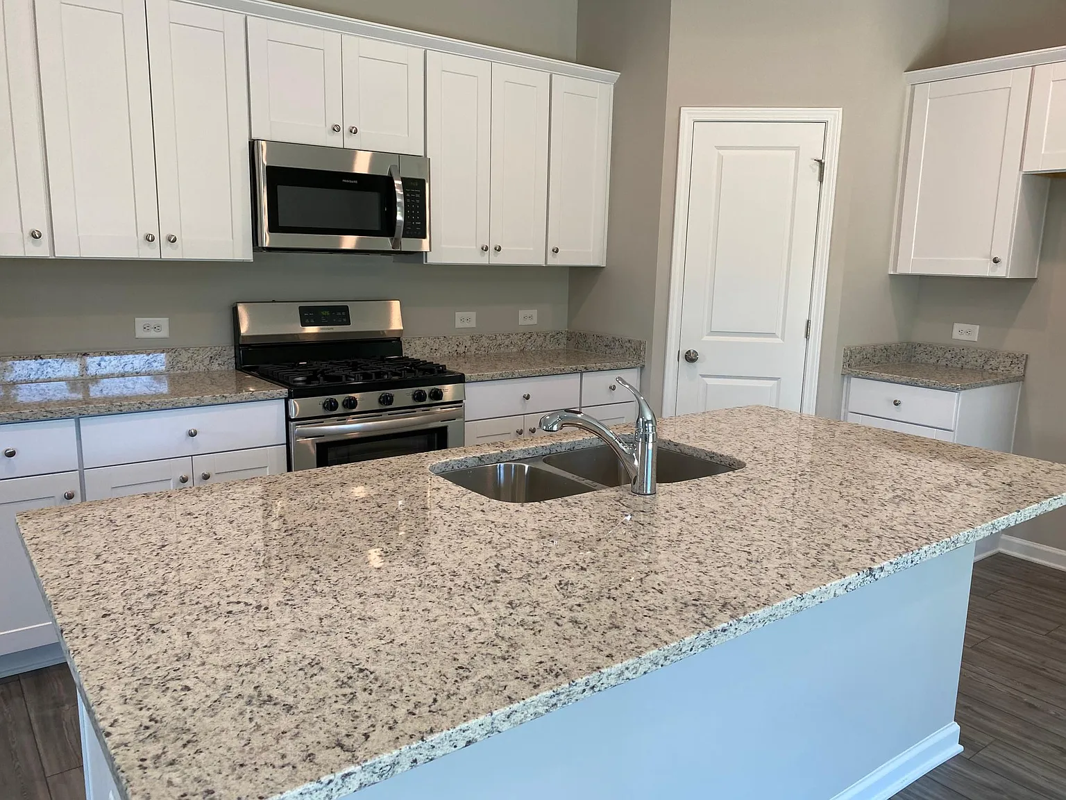 4 bed, 1850 sqft, $2,250 — Photo 4