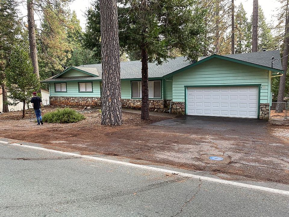 2nd image of 26480 Meadow Dr