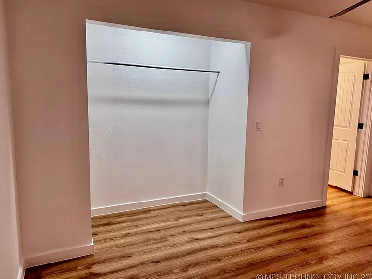 730 N Delaware Pl — Photo 15