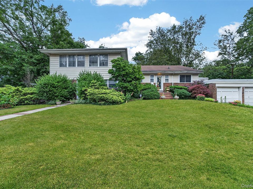 1st image of 445 Nassau Boulevard