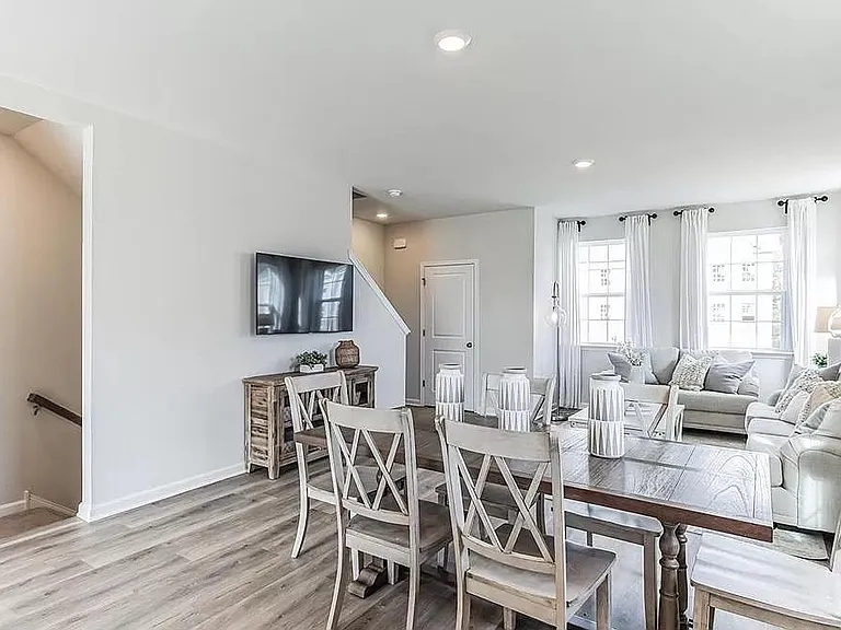204 Macoun Way — Photo 15