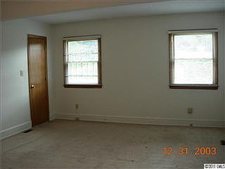 4th image of 1020 Floyd Ln