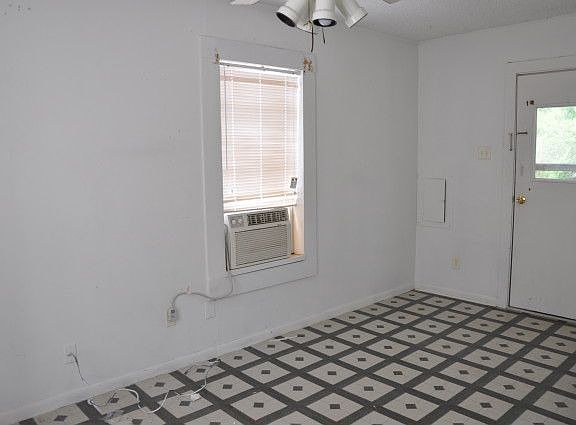 2nd image of 315 S Pineda St