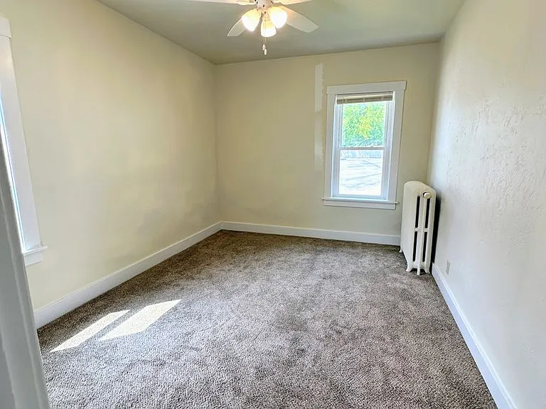 812 State St — Photo 16