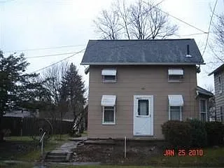 119 Morse Ave photo 1