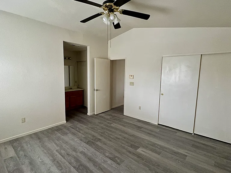 2149 Stormy Creek Ct — Photo 14