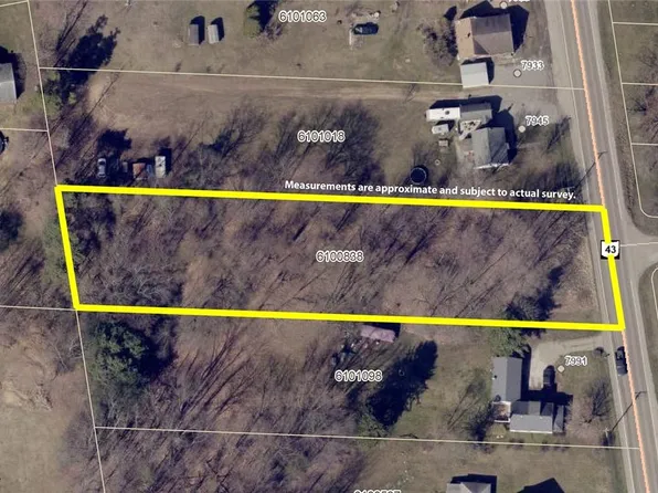 Waynesburg Dr SE, Waynesburg, OH 44688