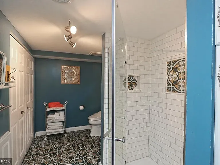1119 Van Buren Ave — Photo 15